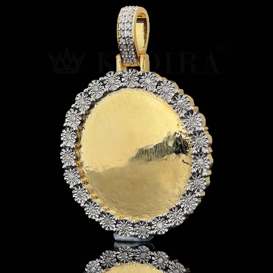 Royal Photo Circle Pendant - D A F De C A Cb Ae Db