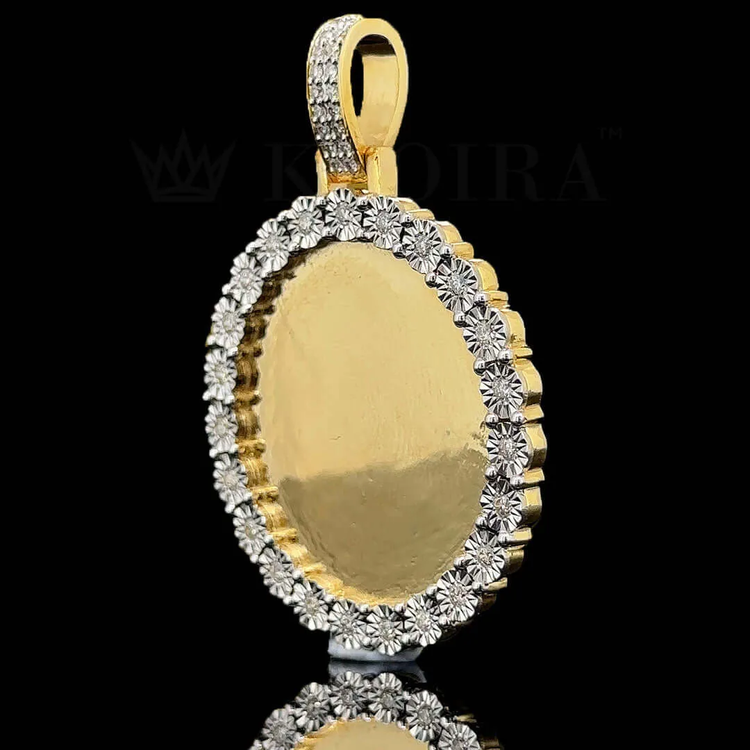 Royal Photo Circle Pendant - C Ca Ff C E C Ba Cd