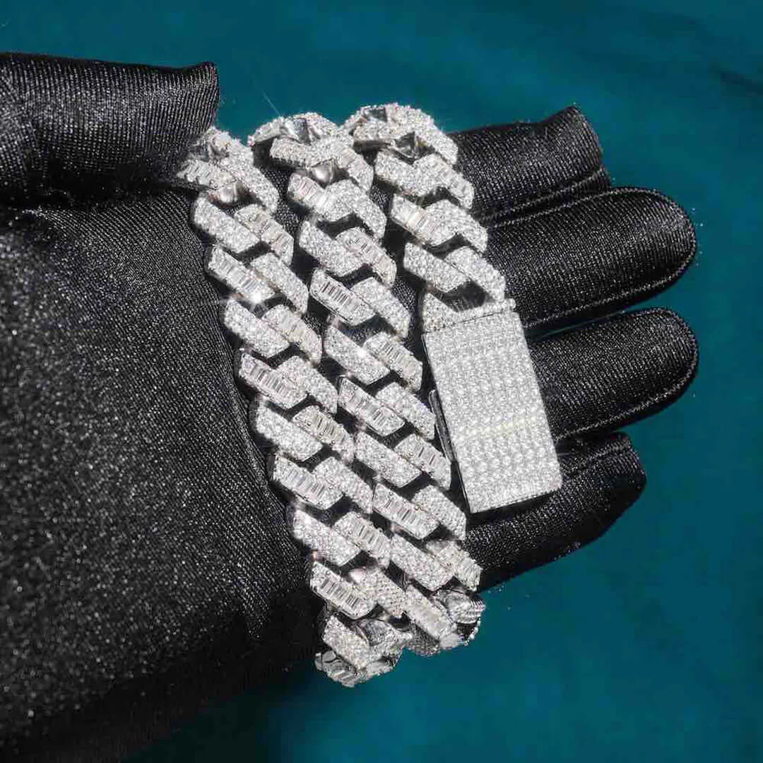 15mm Round Moissanite Cuban Link Chain VividWeave in 14K White Gold Closeup Chain