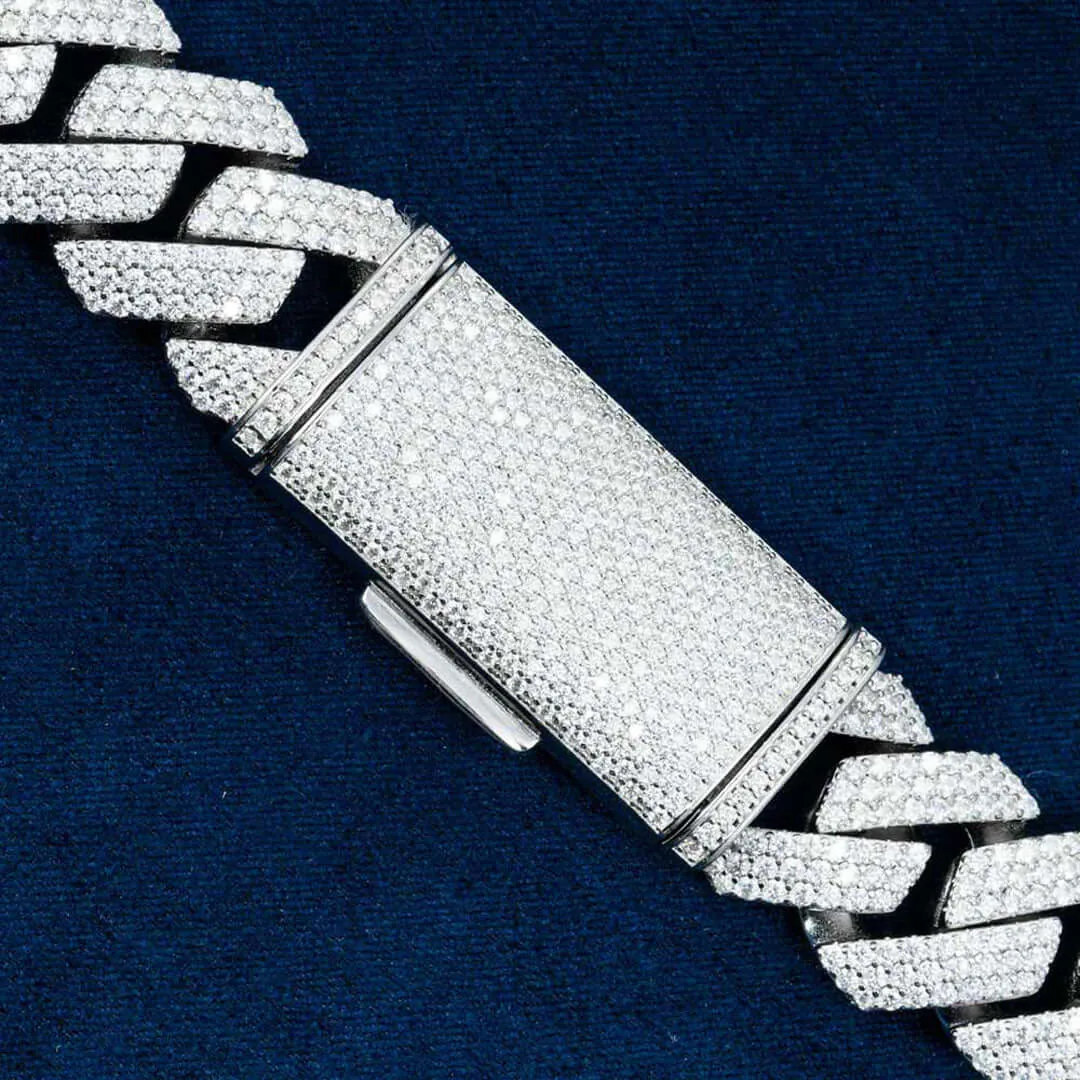 20mm Round Moissanite Cuban Link Chain GlowTwist in 14K White Gold Closeup Clasp