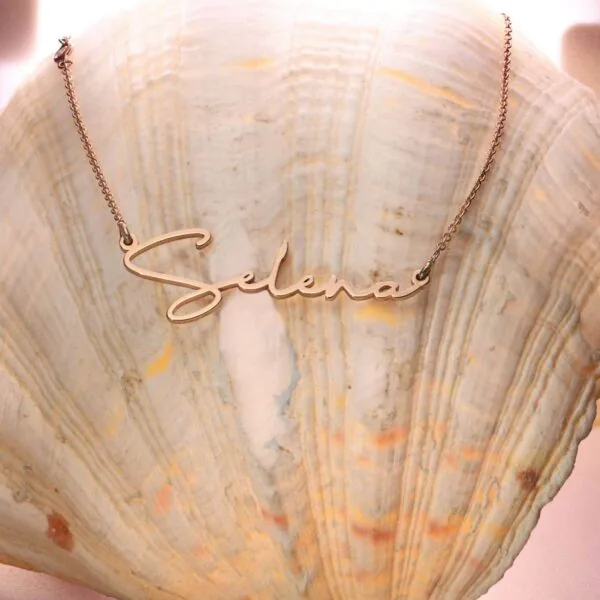 Custom Name Pendant Necklace in 14K Gold