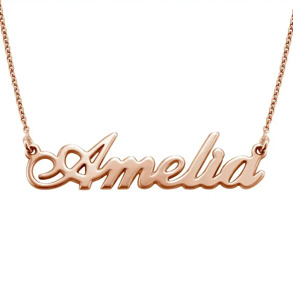 Custom Sophisticated Name Pendant Necklace in 14K Gold