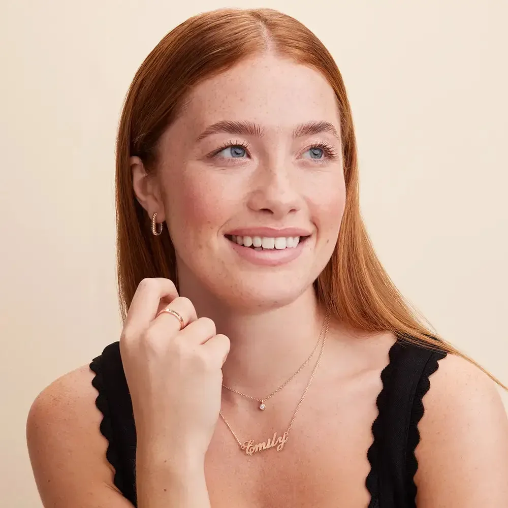 Custom Sophisticated Name Pendant Necklace in 14K Gold
