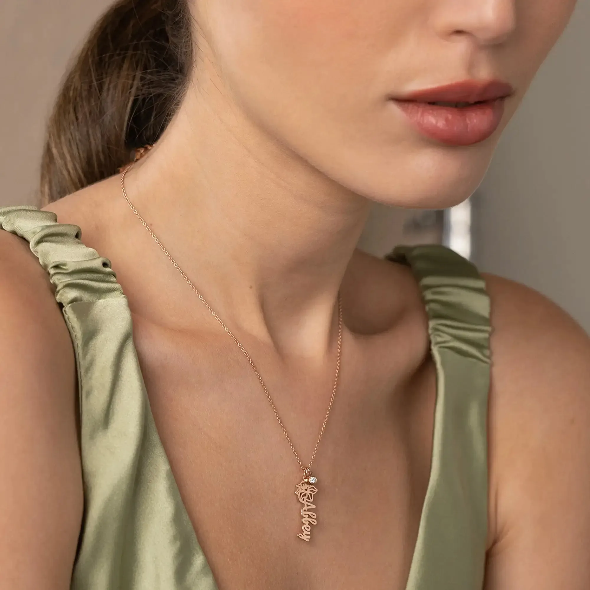 Personalized Artistic Name Pendant Necklace in 14K Gold