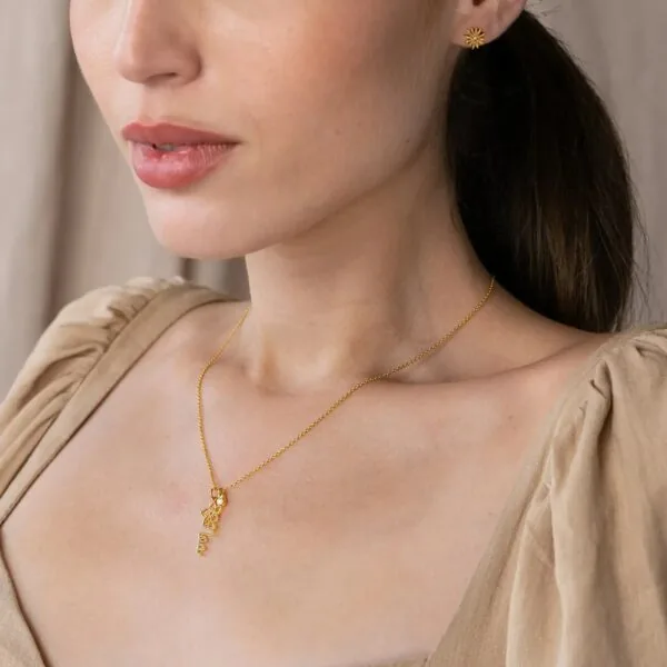 Personalized Artistic Name Pendant Necklace in 14K Gold