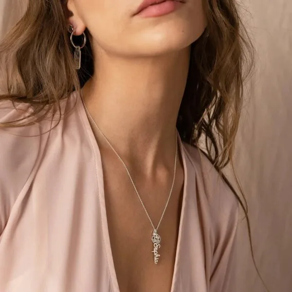 Personalized Artistic Name Pendant Necklace in 14K Gold